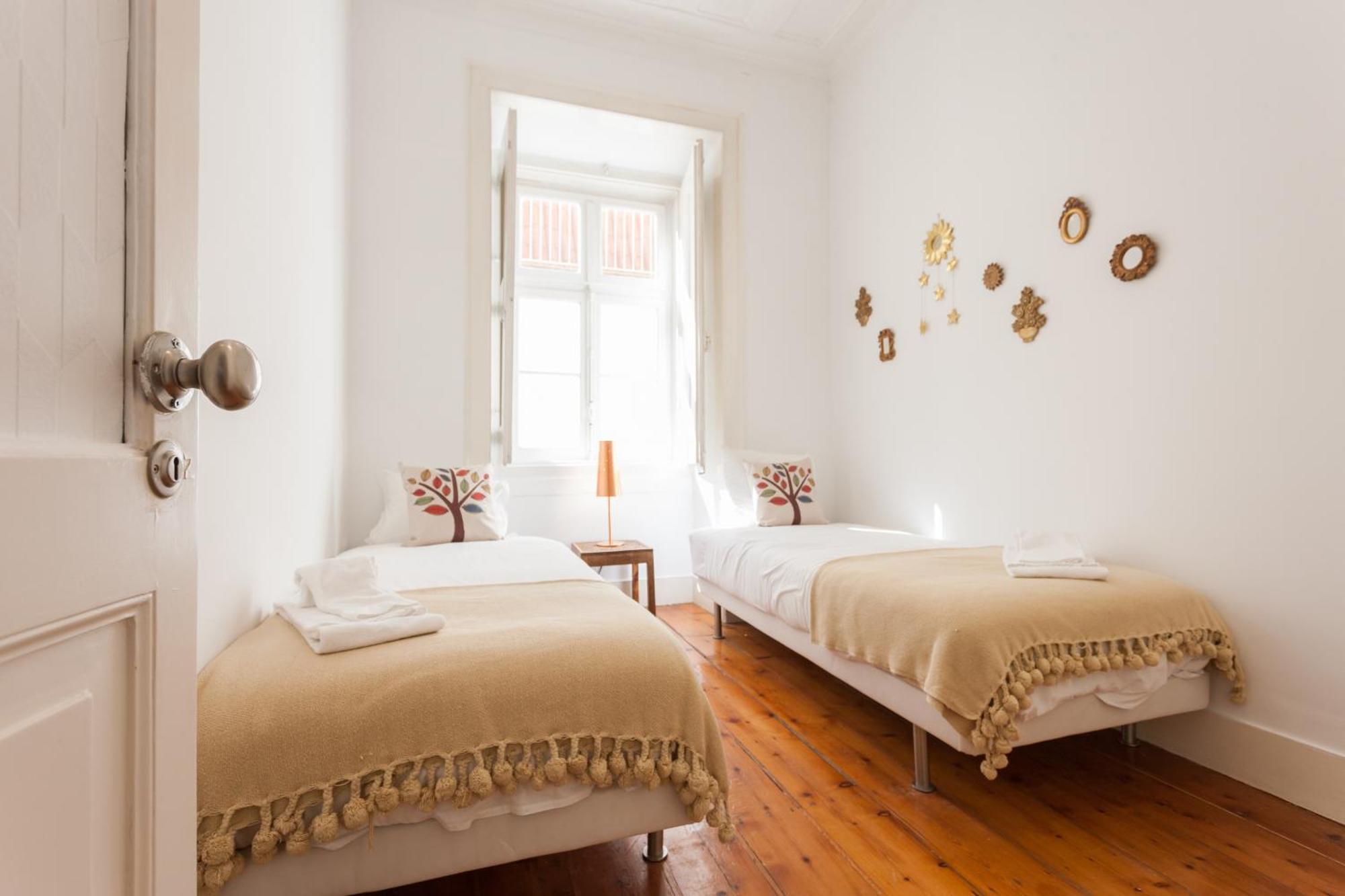 Tejo Vintage Three-Bedroom Apartment - By Lu Holidays Lissabon Exterior foto