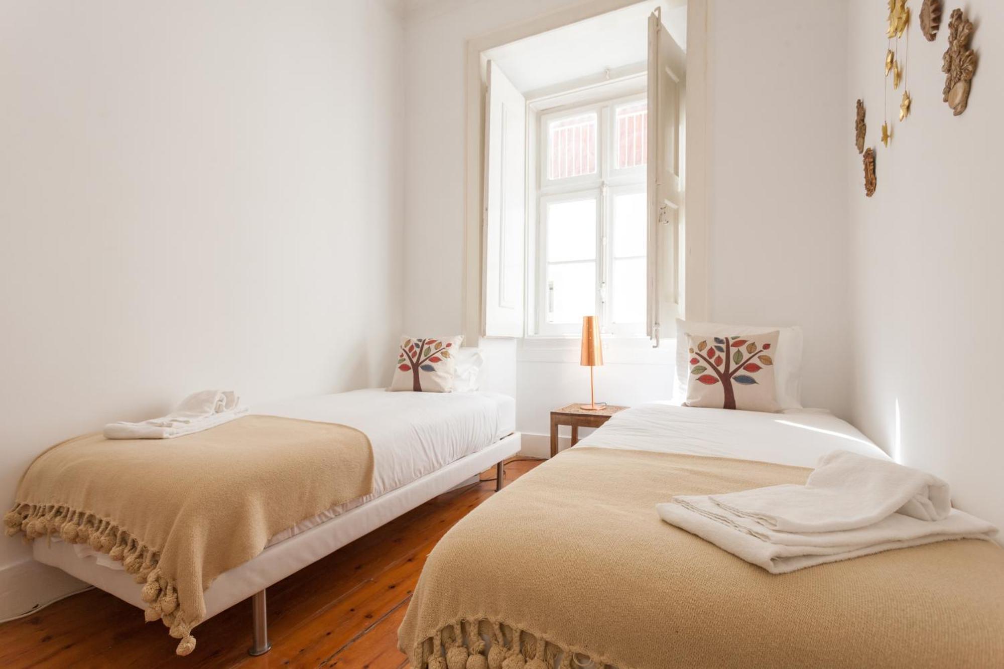 Tejo Vintage Three-Bedroom Apartment - By Lu Holidays Lissabon Exterior foto