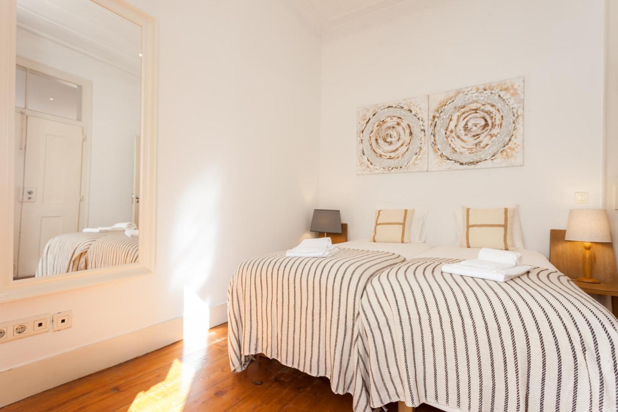 Tejo Vintage Three-Bedroom Apartment - By Lu Holidays Lissabon Exterior foto
